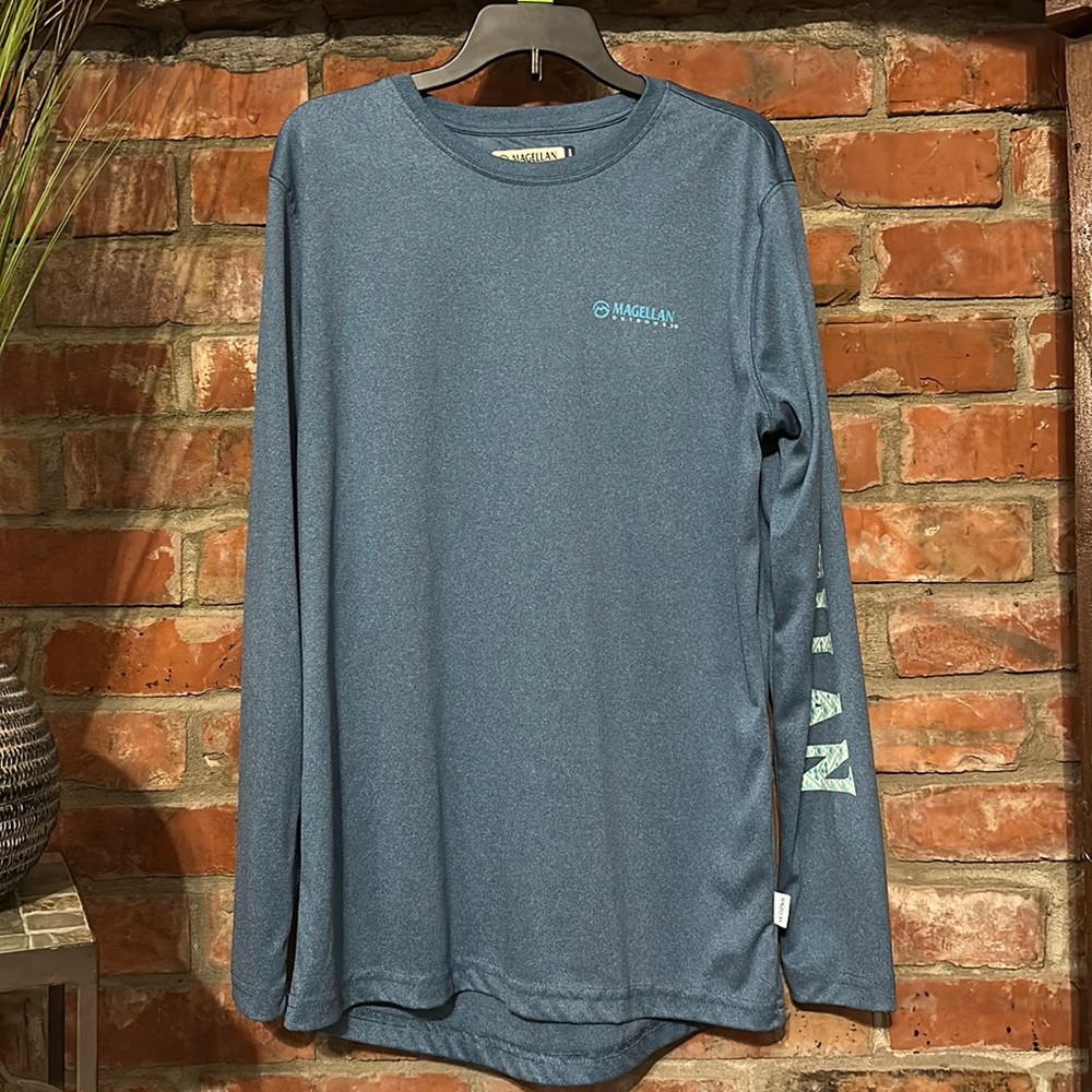 Magellan outdoors long sleeve shirt size s color blue